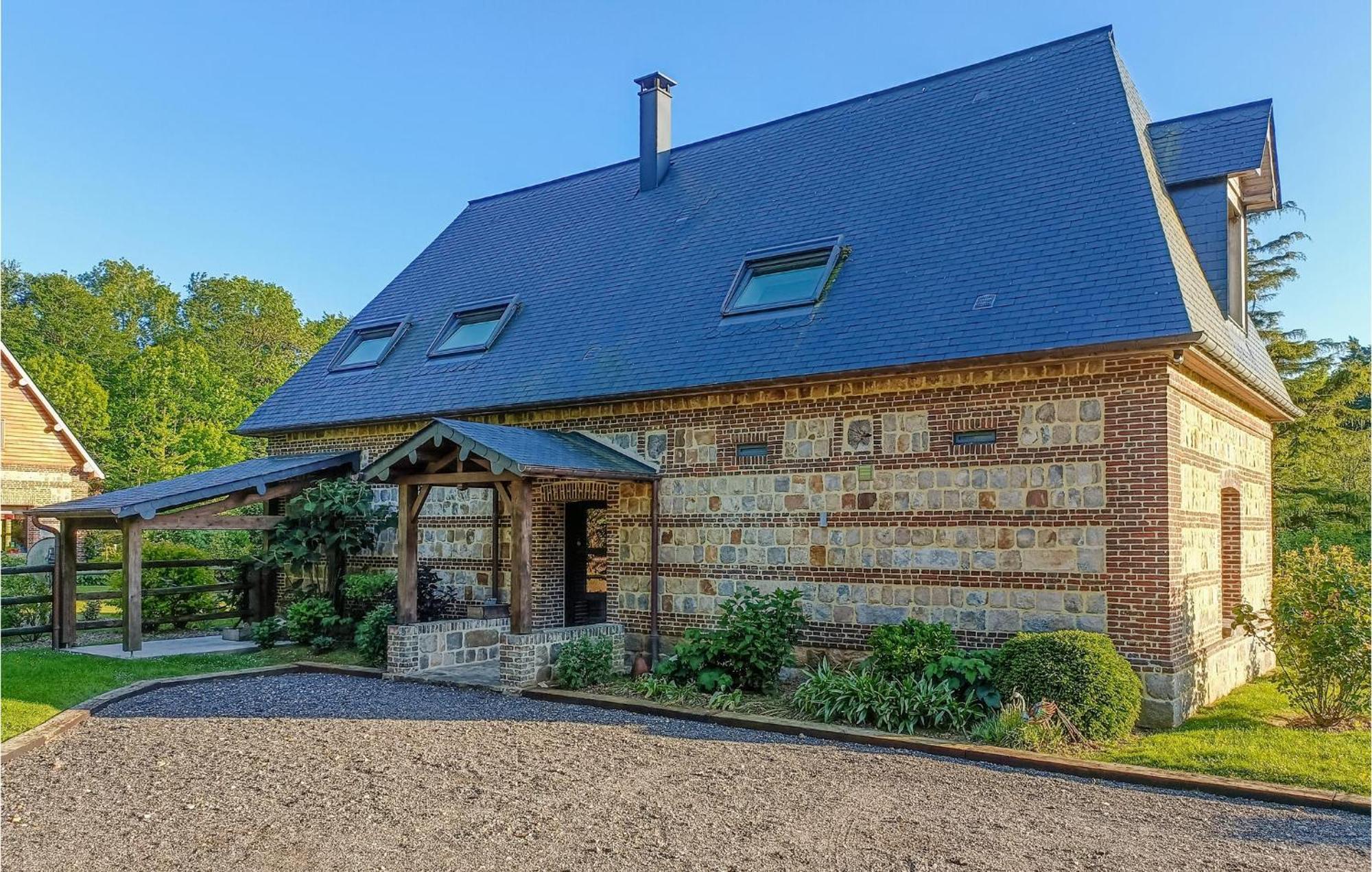 Stunning Home In Paluel With Wifi Luaran gambar