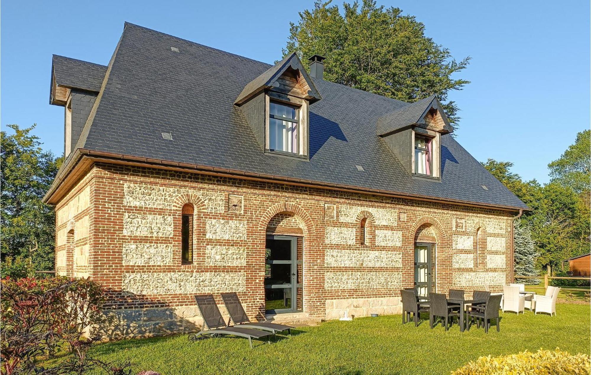 Stunning Home In Paluel With Wifi Luaran gambar
